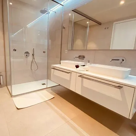 Luxury - New Building With Panoramic Sea View فيلة