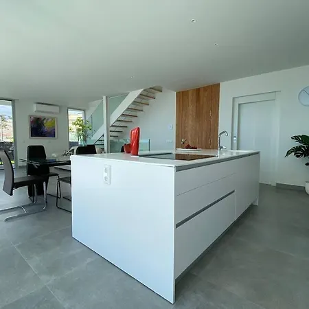 Luxury - New Building With Panoramic Sea View فيلة *